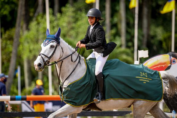 Gaetan Toque com QH Elvis C campeão Mini-mirim (Luis Ruas)