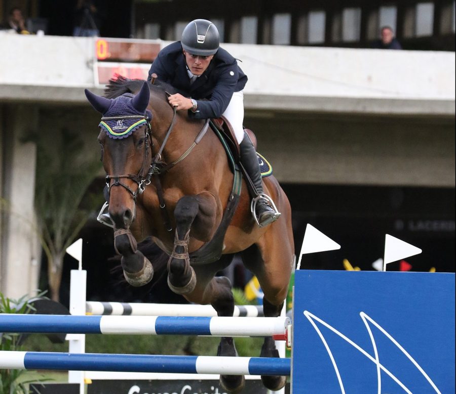 O vencedor André Moura e Ferrari M em salto perfeito (Duílio Andrade)