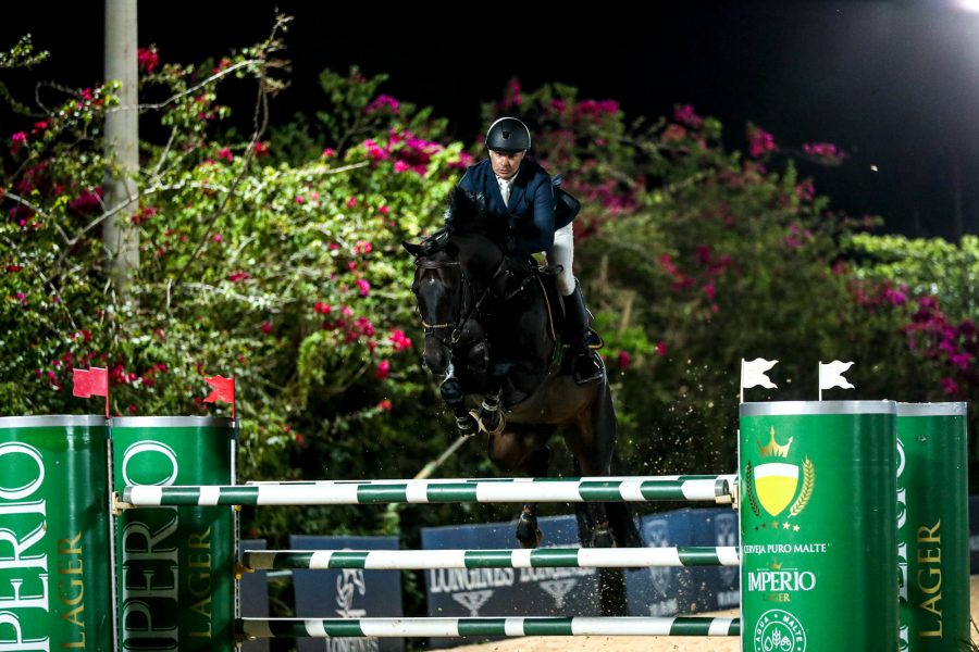 Artemus de Almeida com Dubruc JMen vence GP, a 1.55m, em casa no Haras Agromen