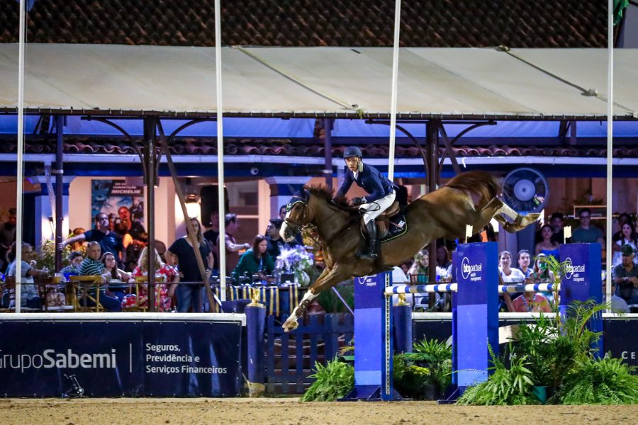 O campeão Stephan e Hex-Lup a caminho da vitória no GP Troféu Roberto Marinho (Luis Ruas)