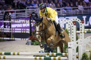 Yuri Mansur com Vitiki 4 colocado na Final da Copa do Mundo de Salto 2022-2023 (©FEI Richard Juilliart)