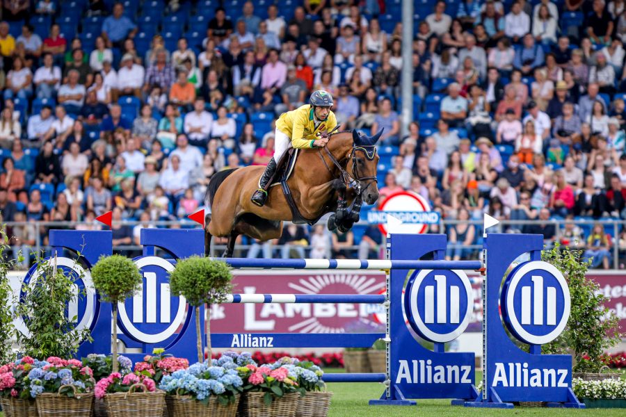 Vitória para Yuri Mansur e Miss Blue-Saint Blue Farm no GP5* Europa
