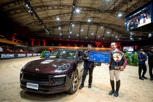 Dupla campeã do Desafio Carro x Cavalo - Guilherme Foroni e o piloto Eduardo Leônidas - Foto Luis Ruas