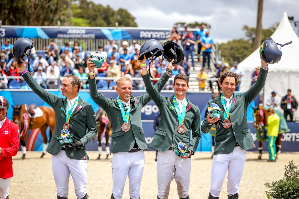 Time Brasil de Concurso Completo de Equitação no Pan 2023: bronze por equipes e inédita prata individual com Marcio Jorge (entrevistas com o time, assista)