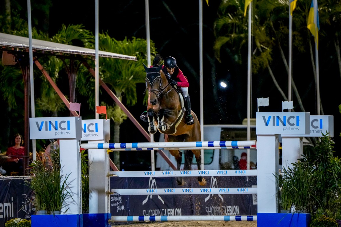 Luciana Lóssio vence o GP Internacional, a 1.60m